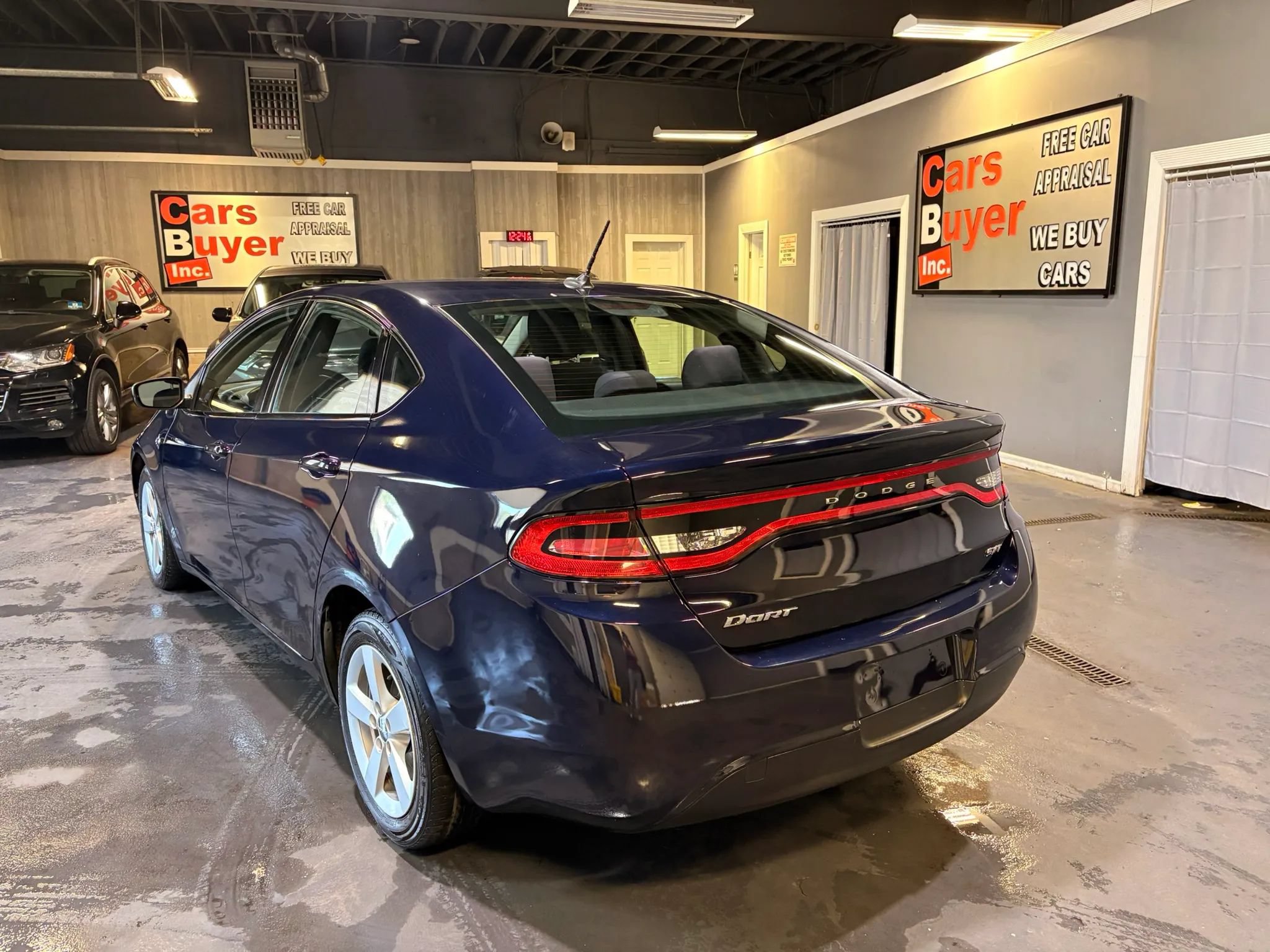 Used 2015 Dodge Dart SXT FWD image 4