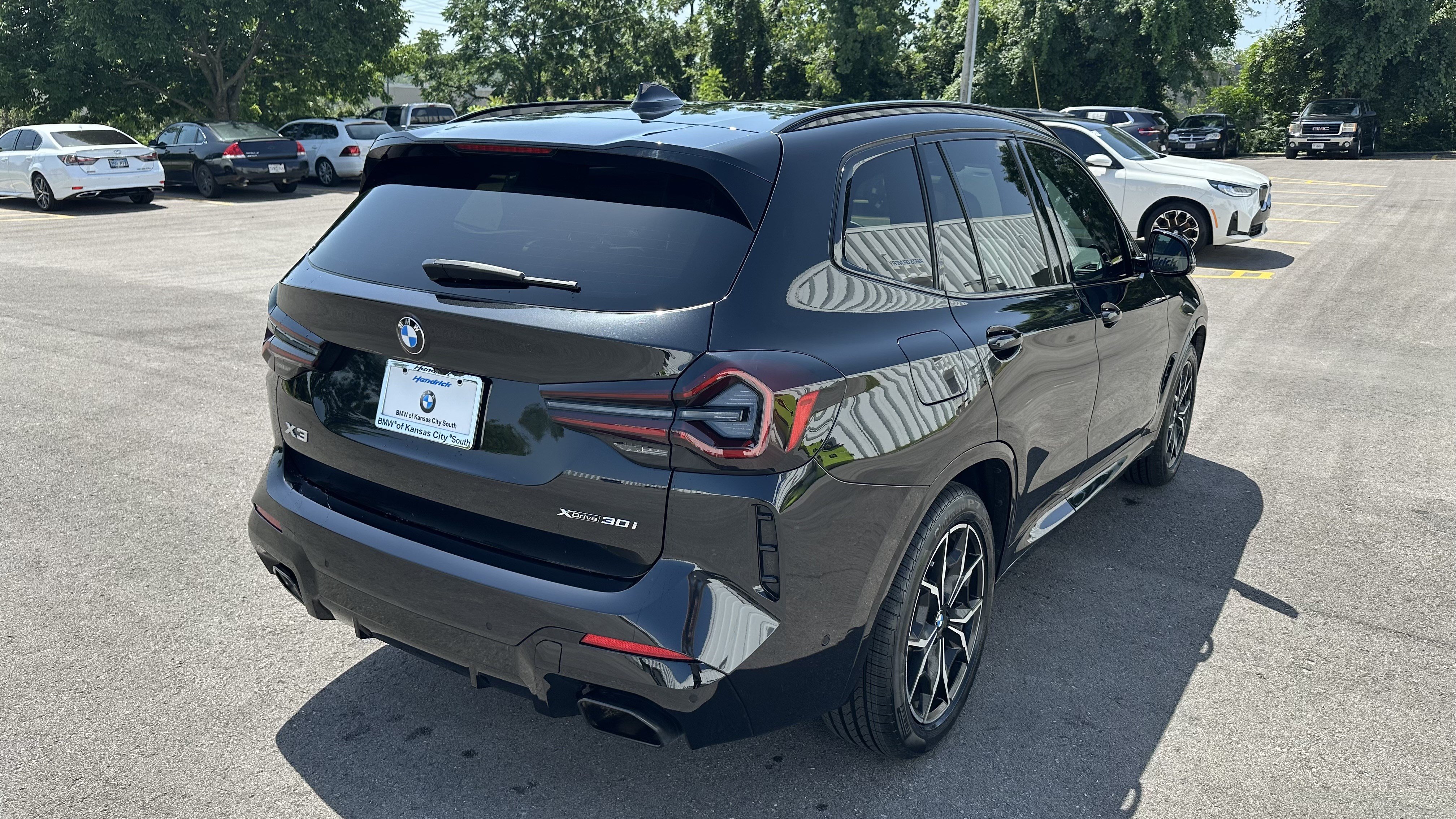 Used 2023 BMW X3 xDrive30i w/ M Sport Package AWD/4WD image 10