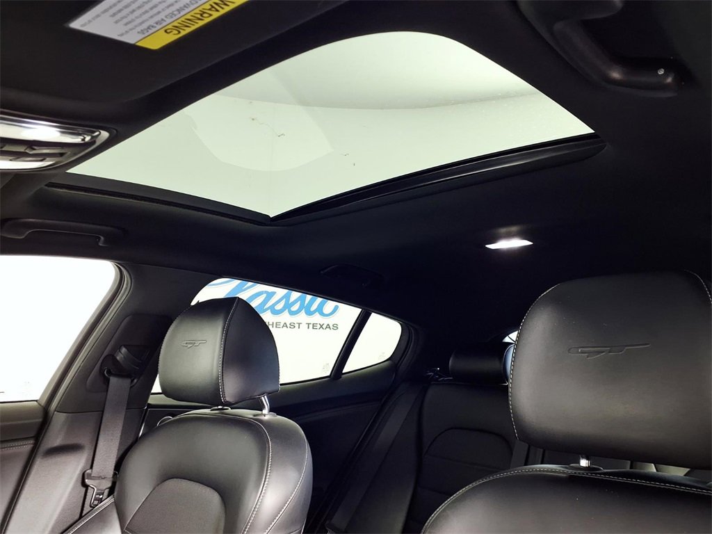 Used 2020 Kia Stinger GT2 image 15