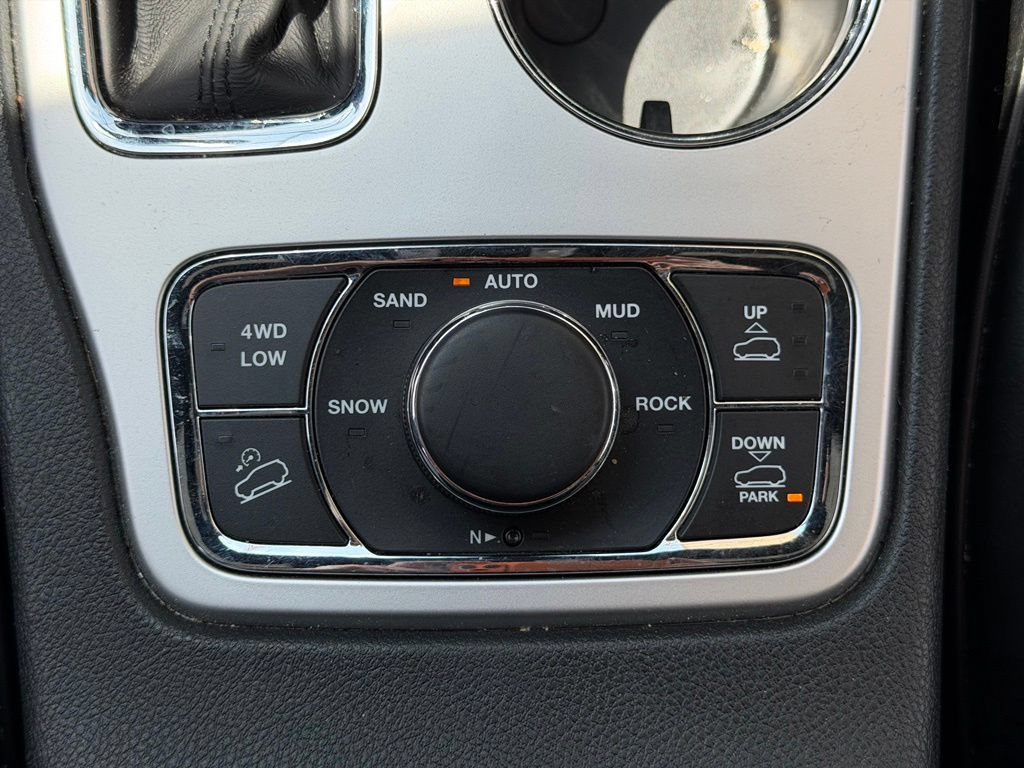 Used 2016 Jeep Grand Cherokee High Altitude AWD/4WD image 24