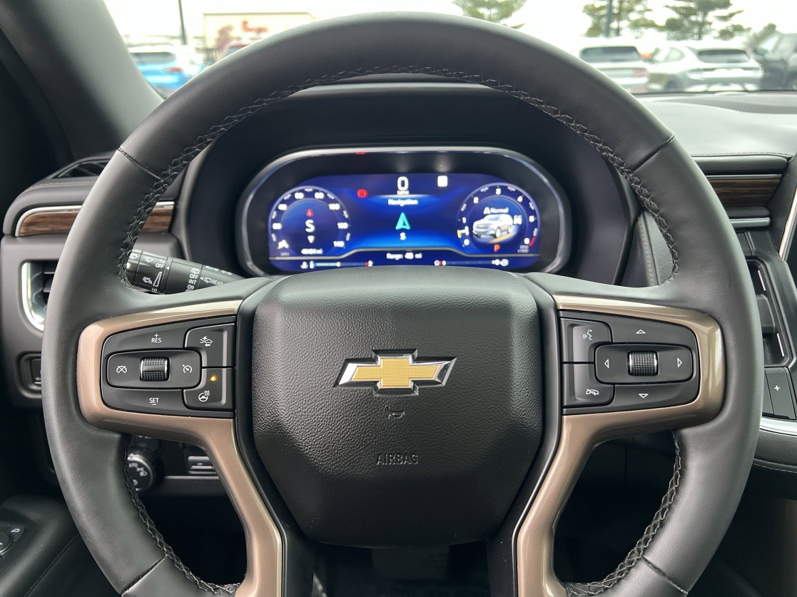 Used 2023 Chevrolet Suburban High Country image 16