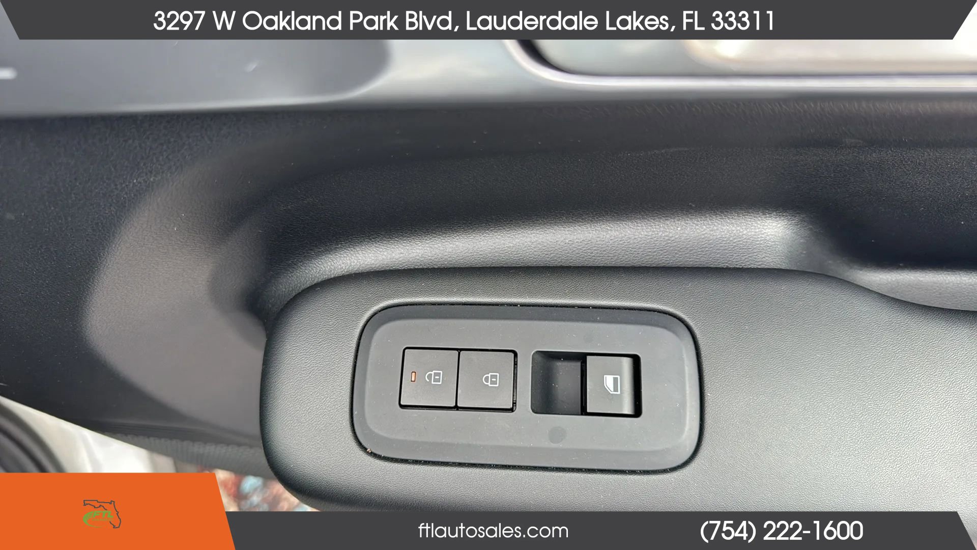 Used 2025 Hyundai Santa Fe SE FWD image 31