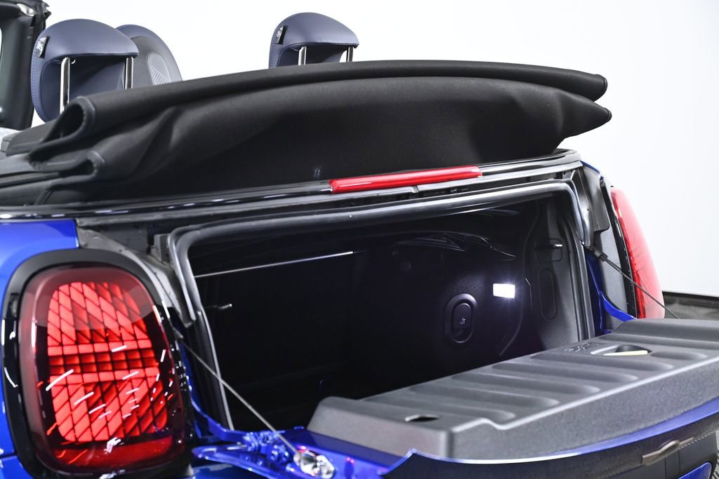 Certified 2025 MINI Cooper S image 37