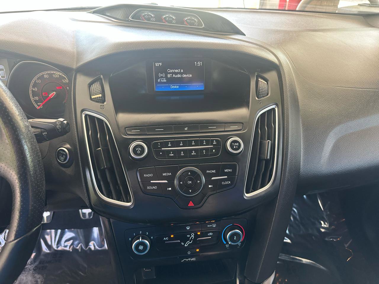 Used 2018 Ford Focus ST image 18