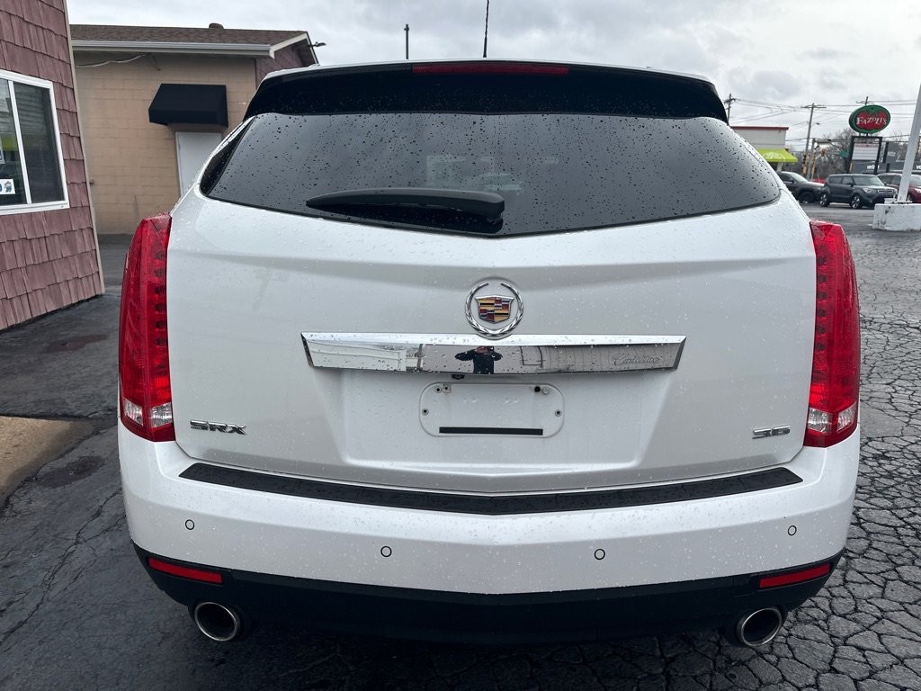 Used 2016 Cadillac SRX Luxury image 4