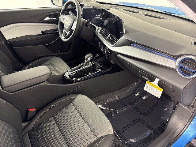 New 2026 Chevrolet Trax LT w/ Sunroof Package image 15