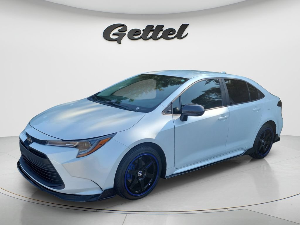 Certified 2024 Toyota Corolla LE FWD image 1