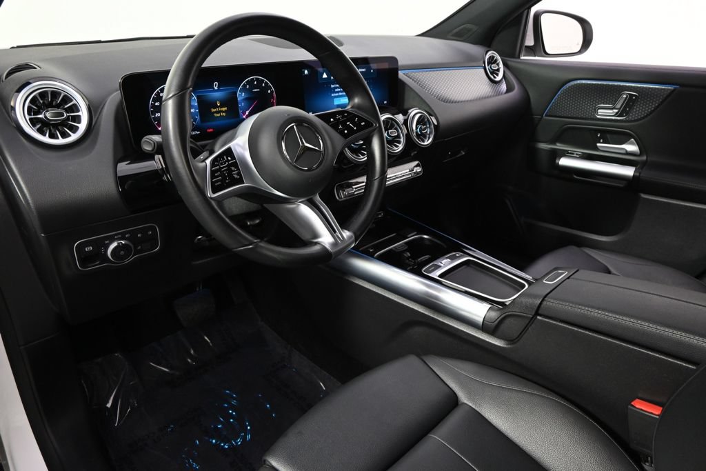 Used 2025 Mercedes-Benz GLA 250 4MATIC image 13