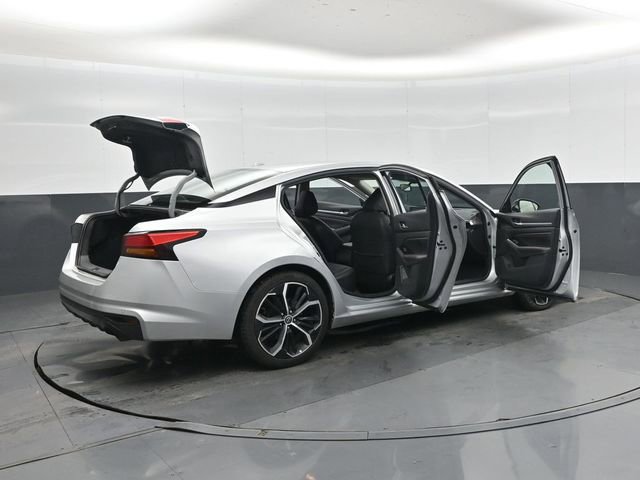 Used 2023 Nissan Altima 2.5 SR image 46
