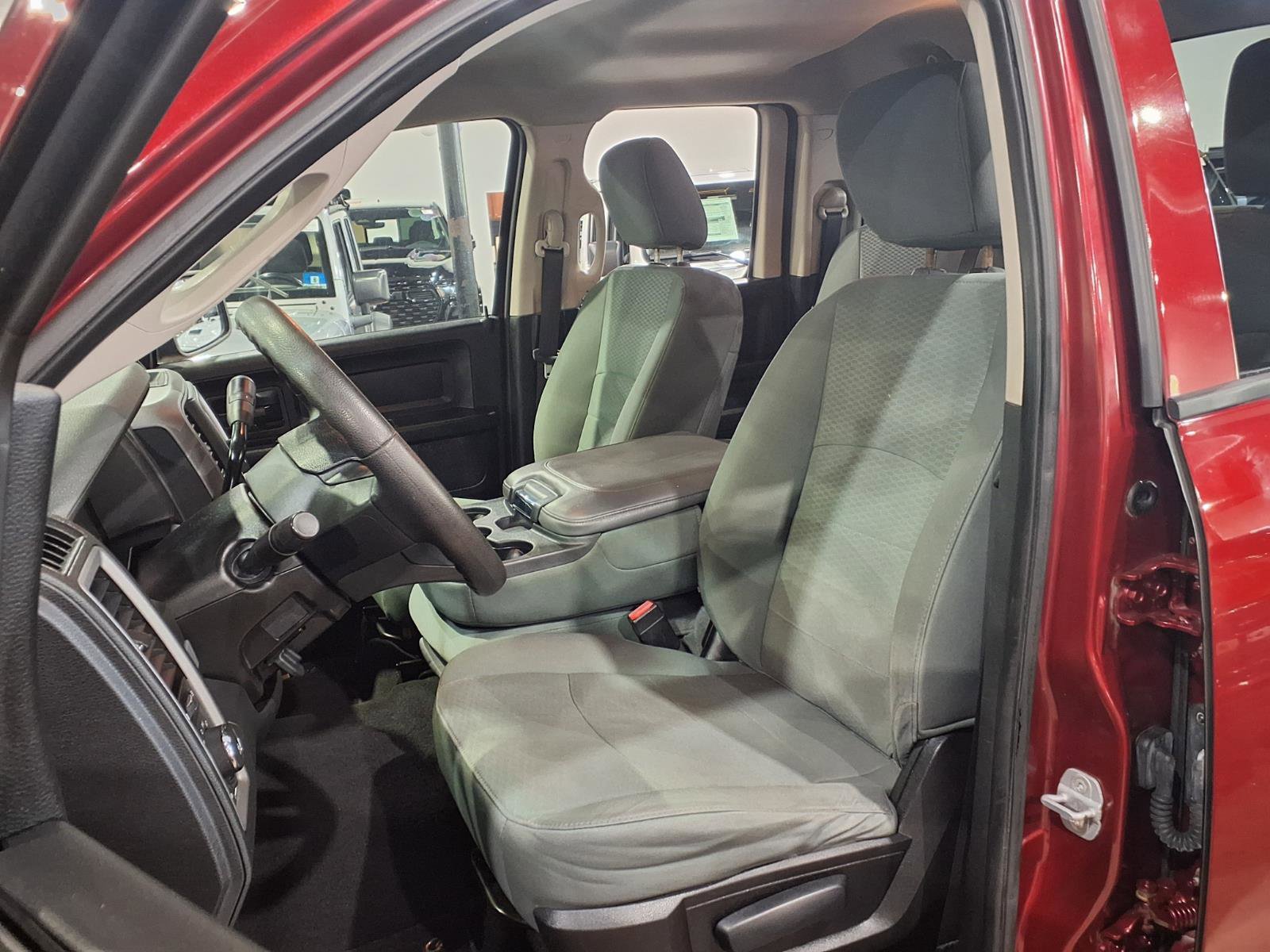 Used 2014 RAM 1500 Express AWD/4WD image 13