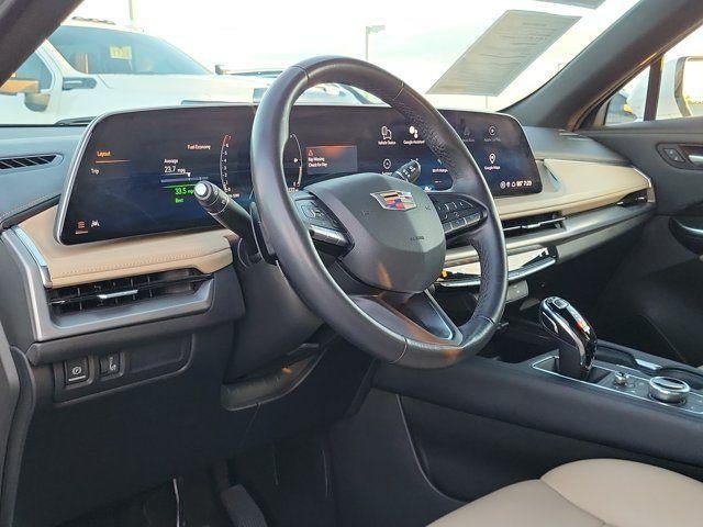 Certified 2024 Cadillac XT4 Luxury FWD image 9