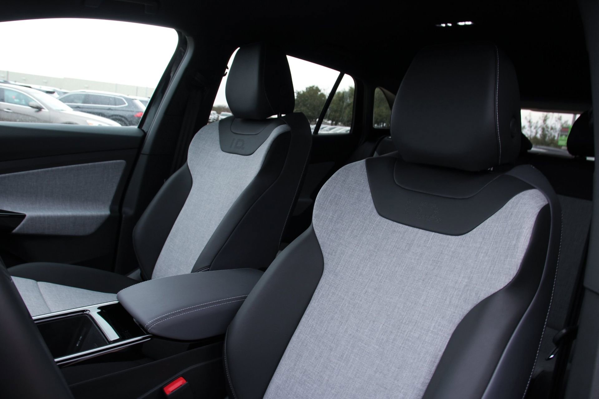 New 2025 Volkswagen ID.4 Pro AWD/4WD image 11