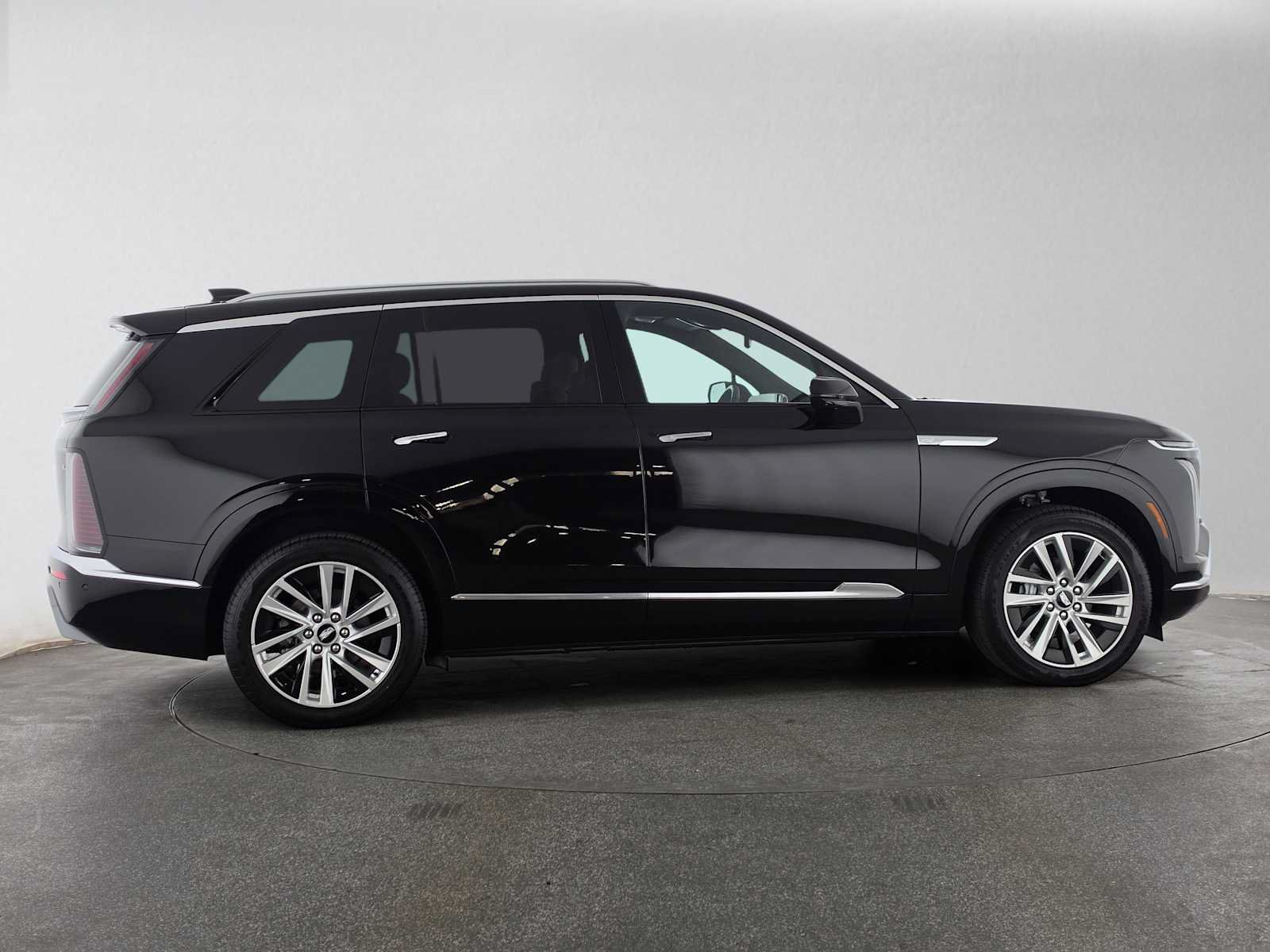 New 2027 Cadillac Vistiq Luxury w/ LPO, Premium Carpet Package AWD/4WD image 2