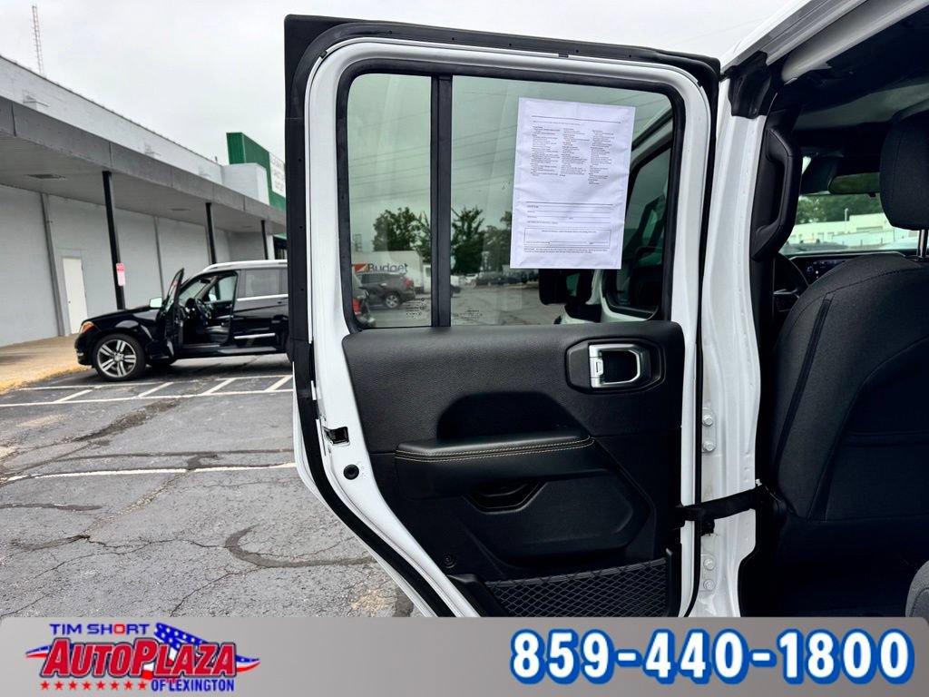 Used 2026 Jeep Wrangler Unlimited Sahara AWD/4WD image 47