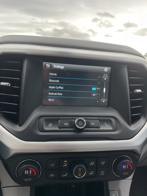 Used 2018 GMC Acadia SLE image 48