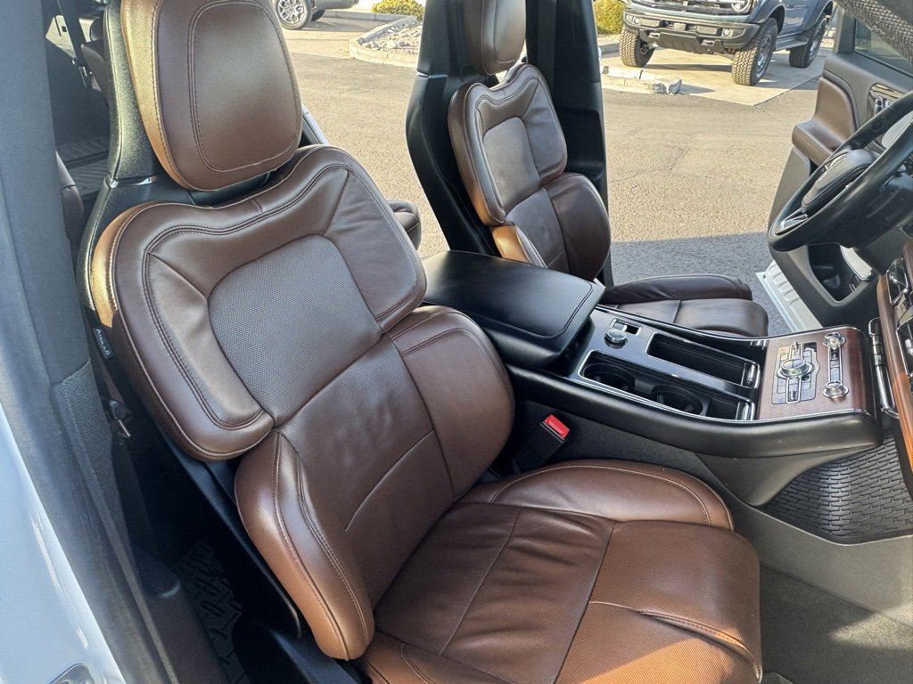 Used 2023 Lincoln Aviator Reserve w/ Equipment Group 201A image 35