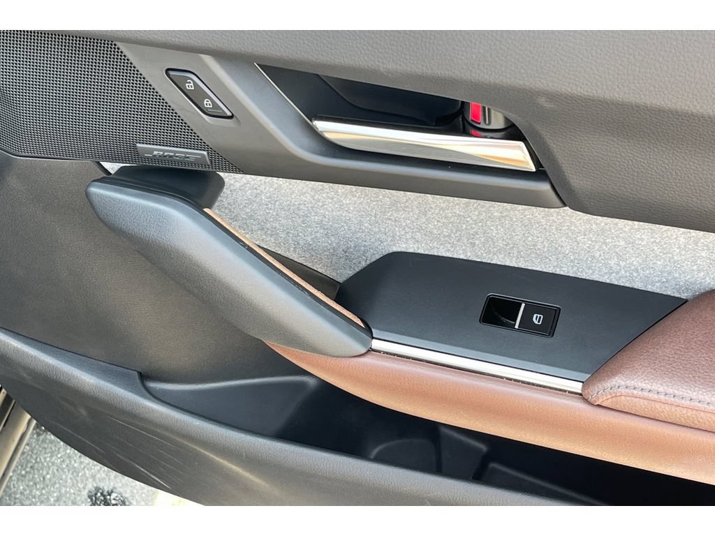 Certified 2022 MAZDA MX-30 Electric w/ Premium Plus Pkg FWD image 23