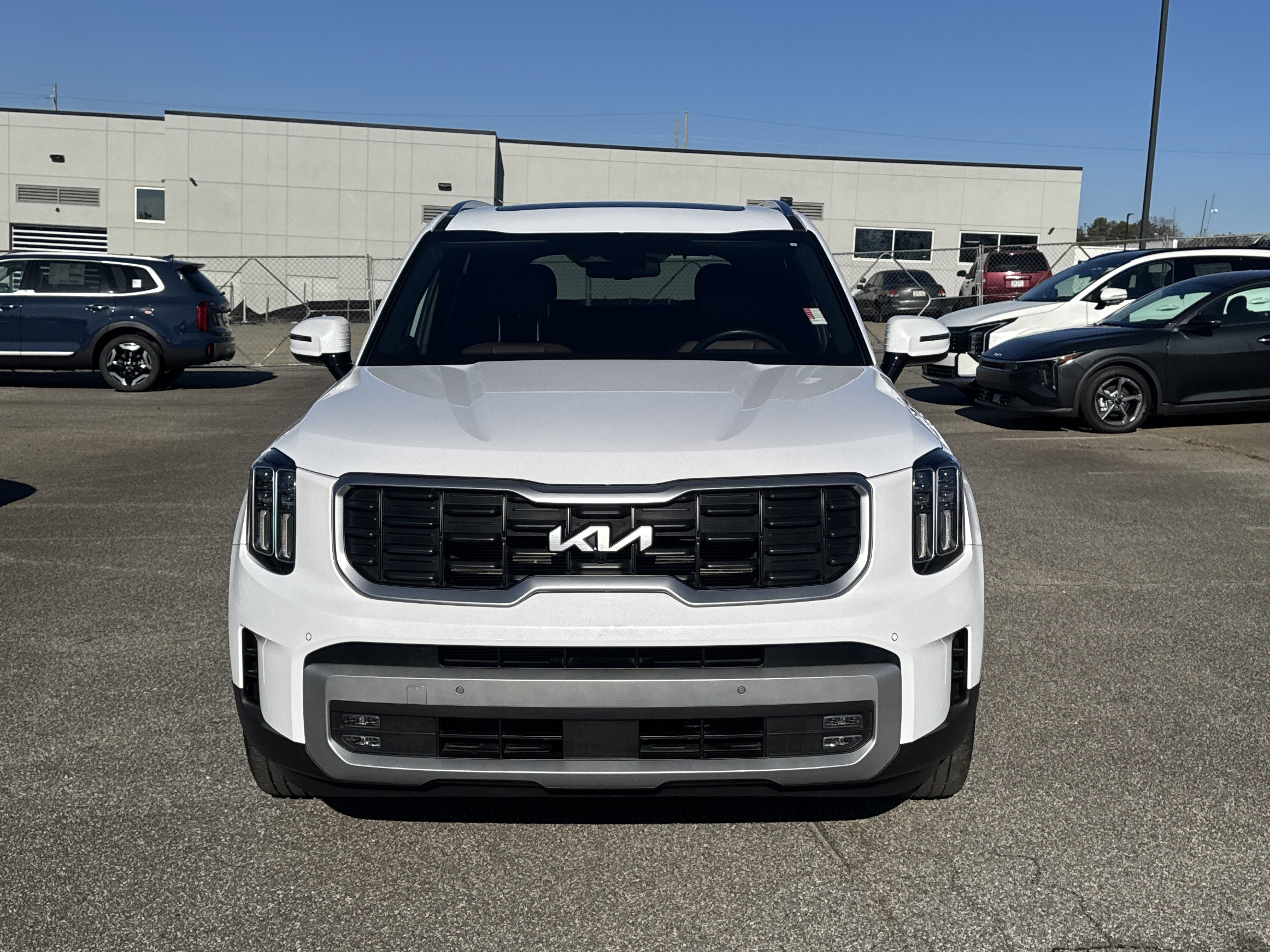 Certified 2023 Kia Telluride SX image 2