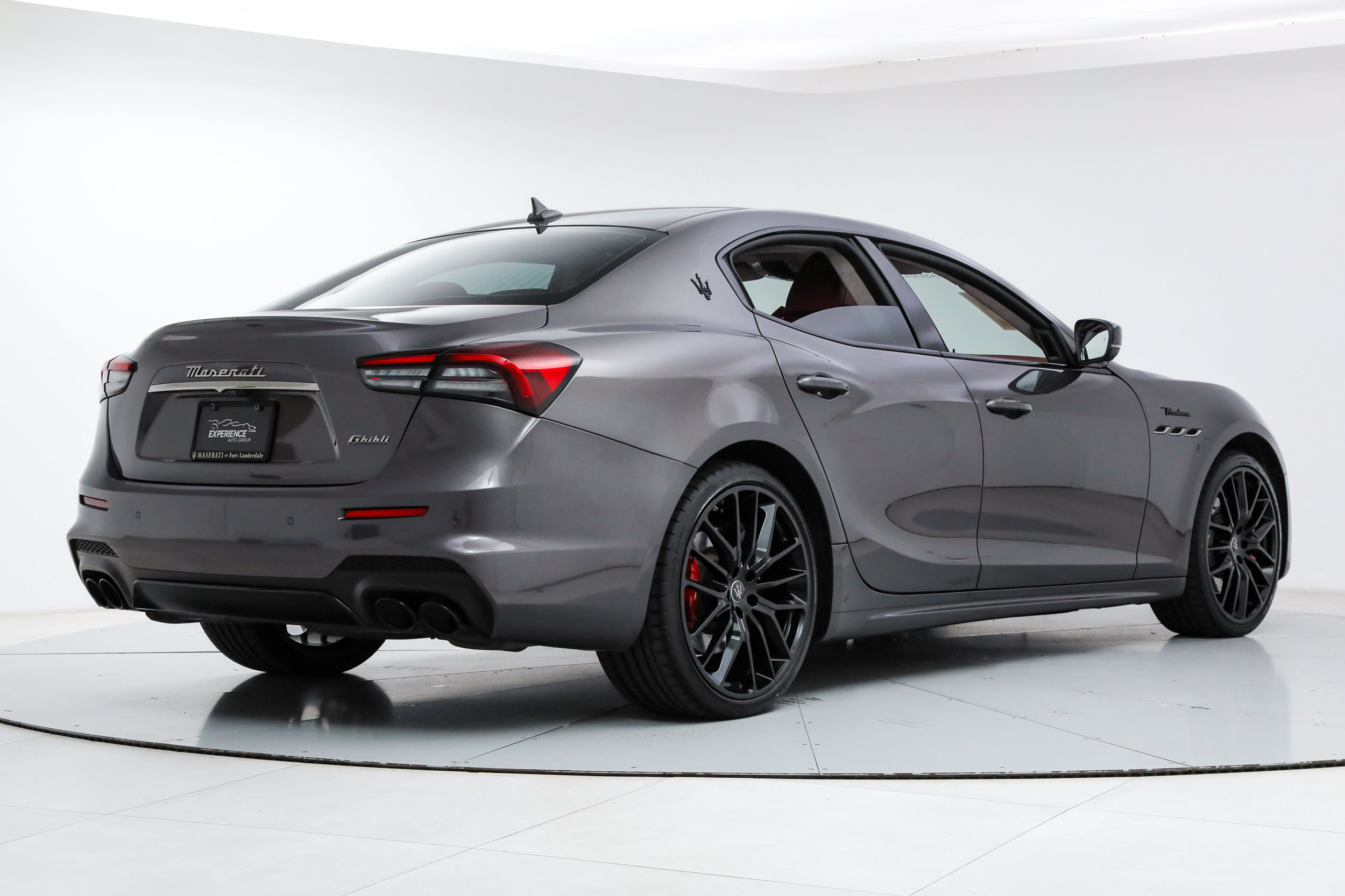 Certified 2023 Maserati Ghibli Modena RWD image 5