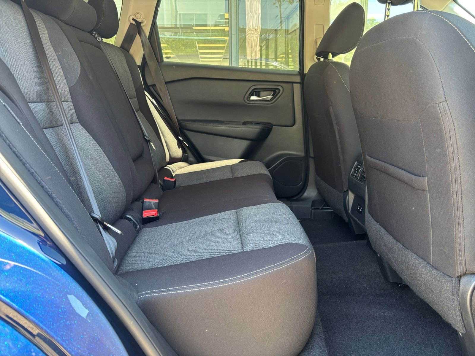 Used 2025 Nissan Rogue SV AWD/4WD image 40