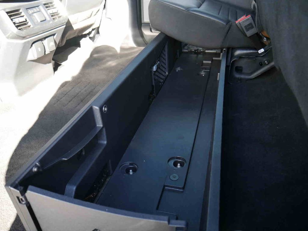 Used 2023 Ford F150 Platinum image 18