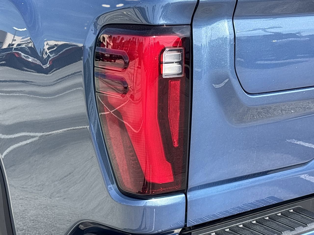 Used 2025 GMC Sierra 2500 Denali Ultimate image 7