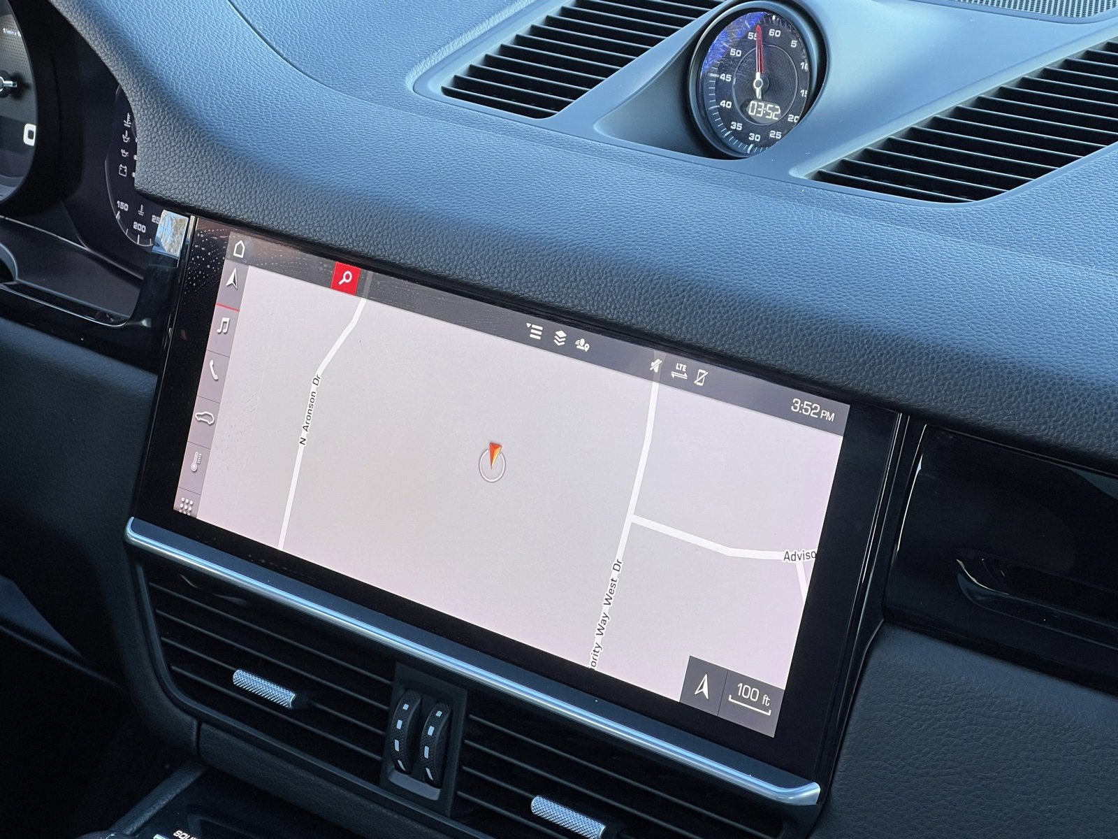 Certified 2021 Porsche Cayenne Coupe image 36