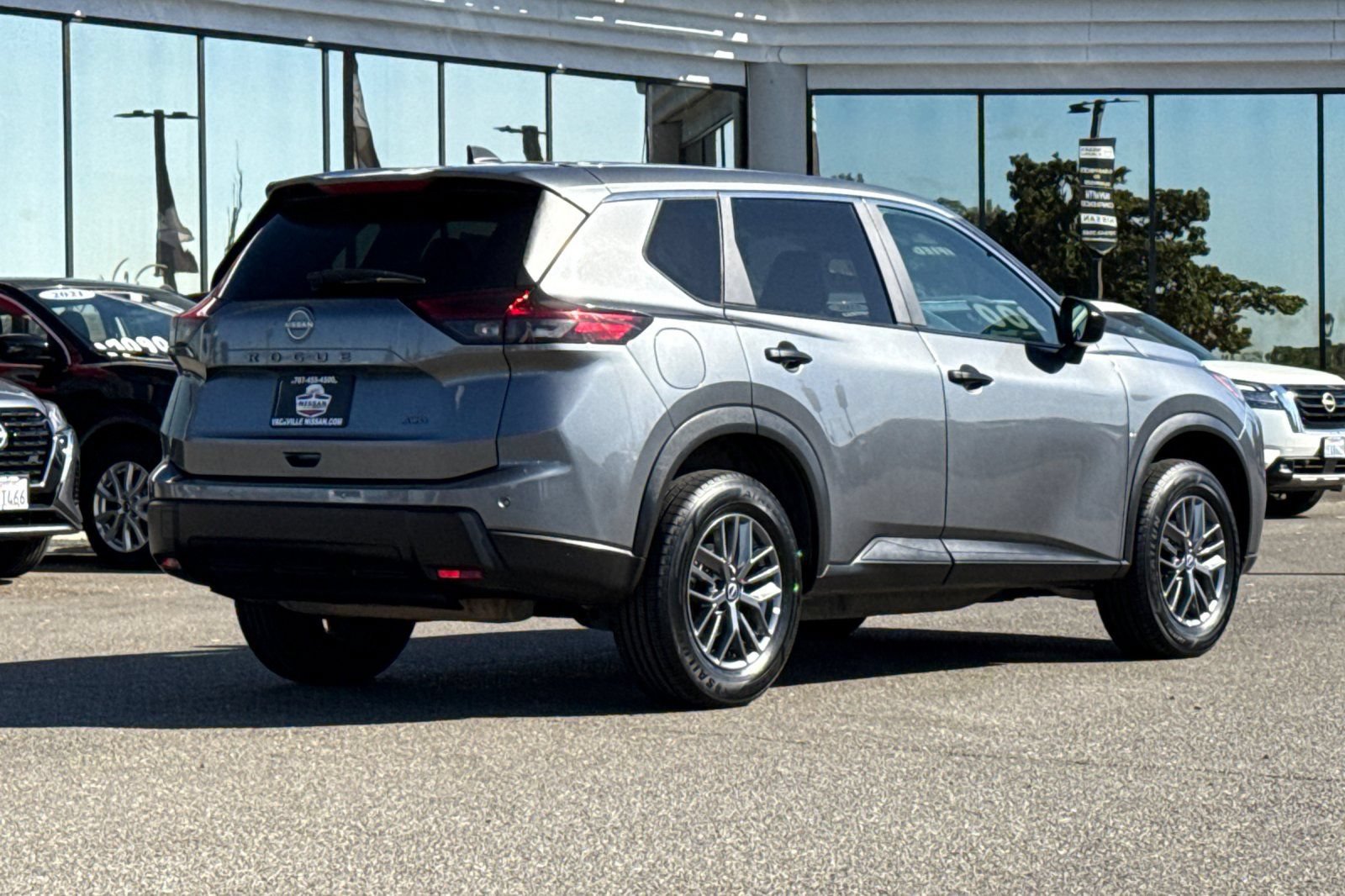 Certified 2024 Nissan Rogue S AWD/4WD image 5
