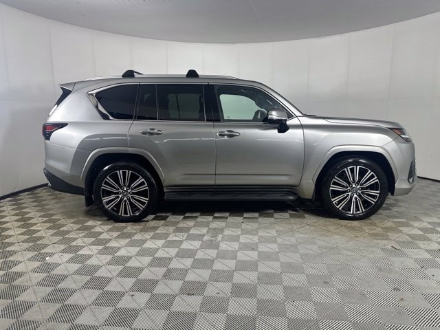 Used 2025 Lexus LX 700h Luxury AWD/4WD image 11