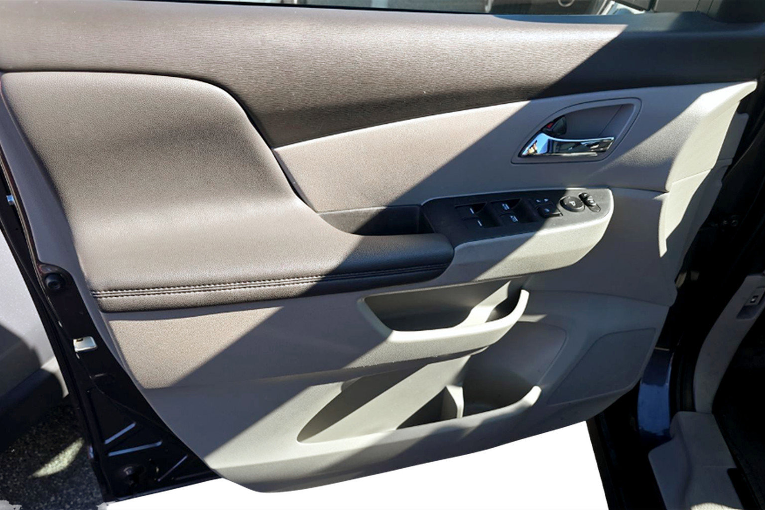 Used 2017 Honda Odyssey EX-L image 11