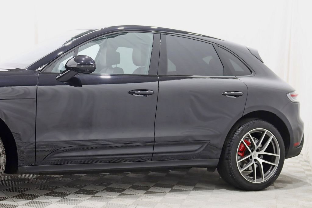 Used 2022 Porsche Macan S AWD/4WD image 3