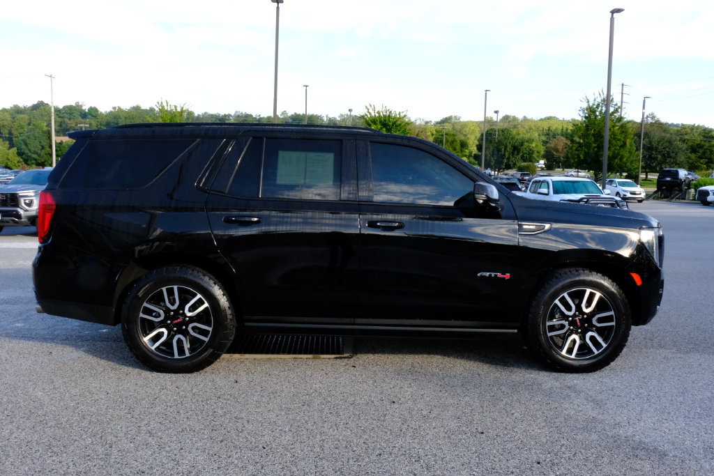 Used 2023 GMC Yukon AT4 w/ AT4 Premium Plus Package AWD/4WD image 2