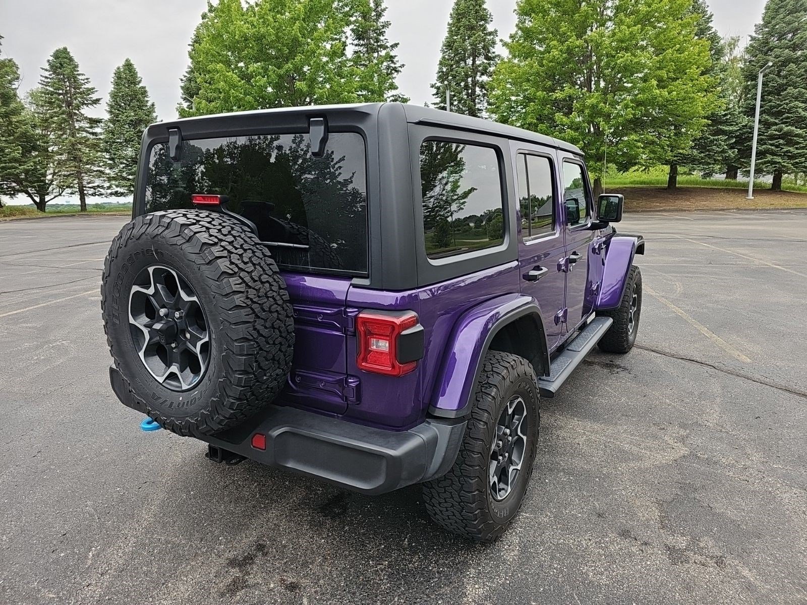 Used 2023 Jeep Wrangler Unlimited Rubicon 4xe AWD/4WD image 6