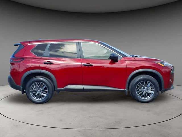 Used 2023 Nissan Rogue S image 10