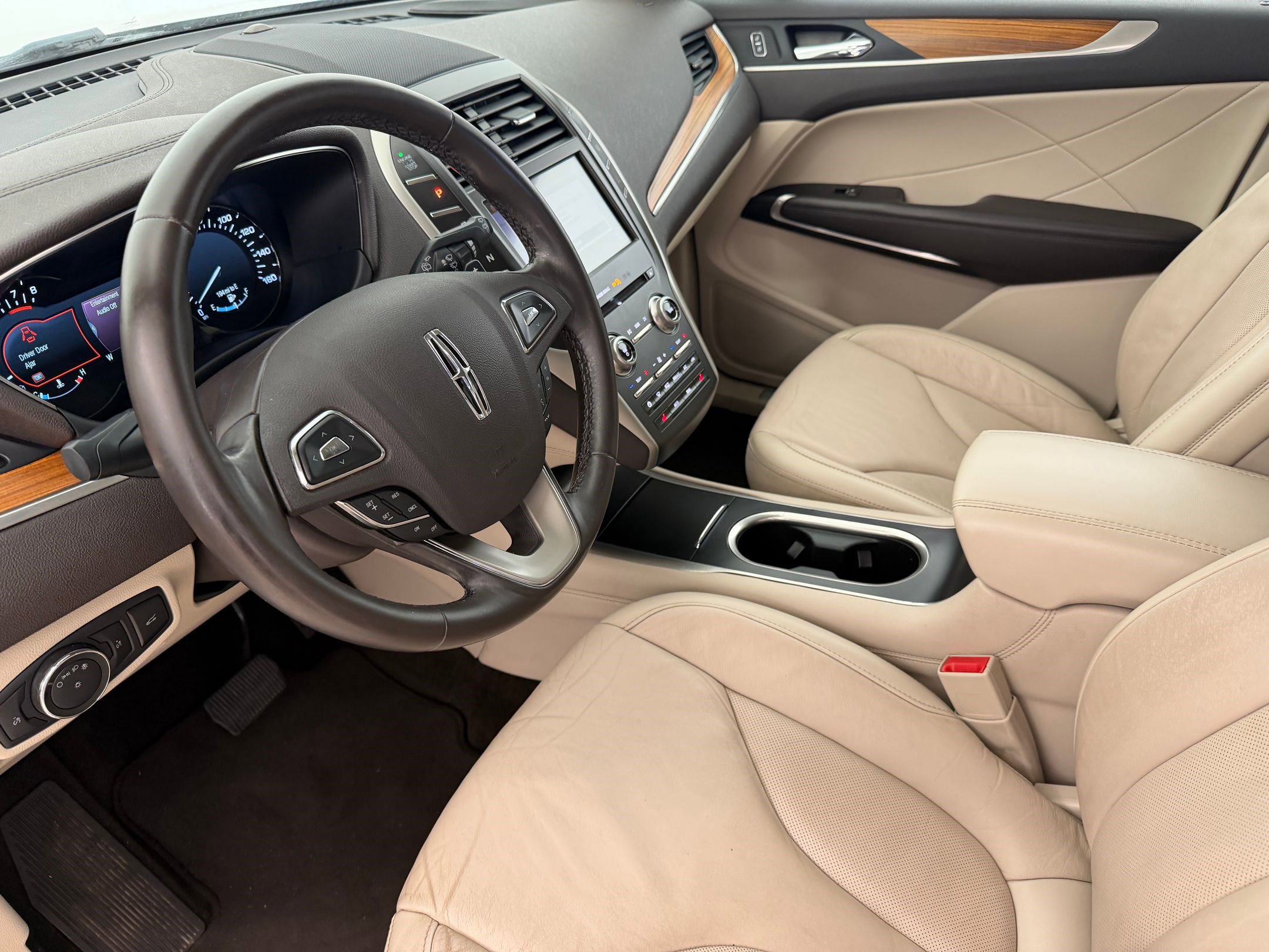 Used 2019 Lincoln MKC Select w/ Select Plus Package image 4