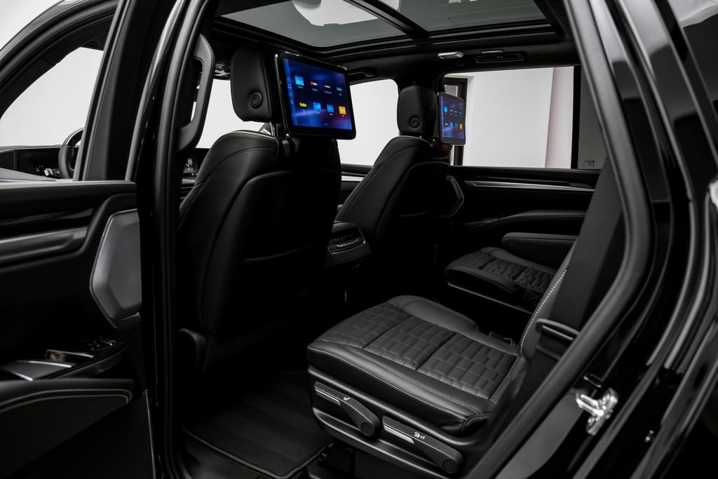 Used 2026 Cadillac Escalade V AWD/4WD image 44