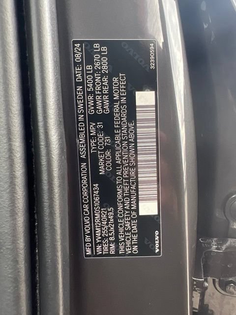 Certified 2025 Volvo XC60 B5 Ultra w/ Protection Package Premier AWD/4WD image 36