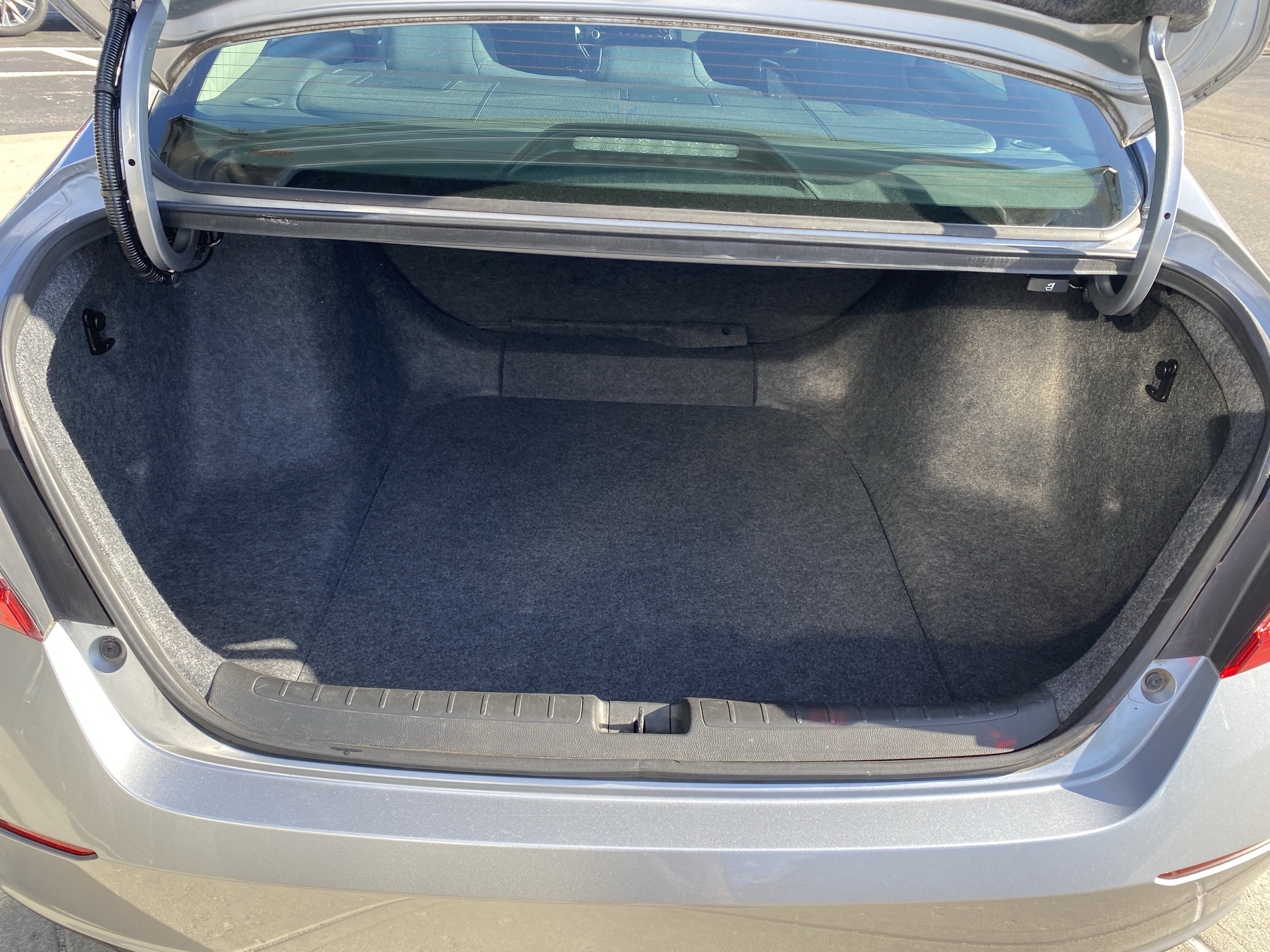 Used 2018 Honda Accord LX image 25