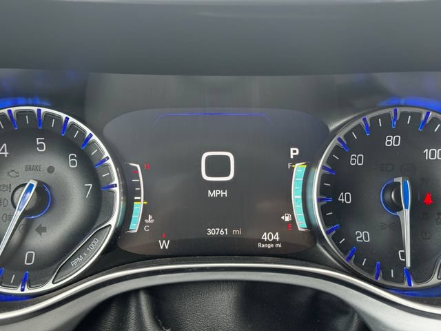 Certified 2025 Chrysler Pacifica Limited FWD image 27