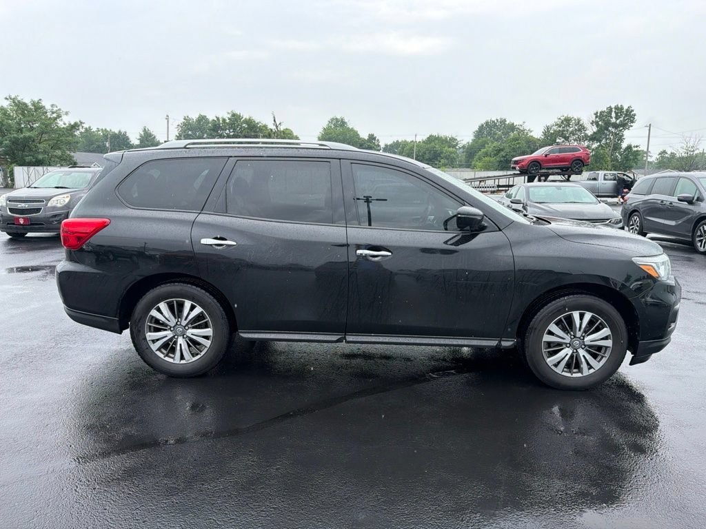 Used 2019 Nissan Pathfinder SL FWD image 8