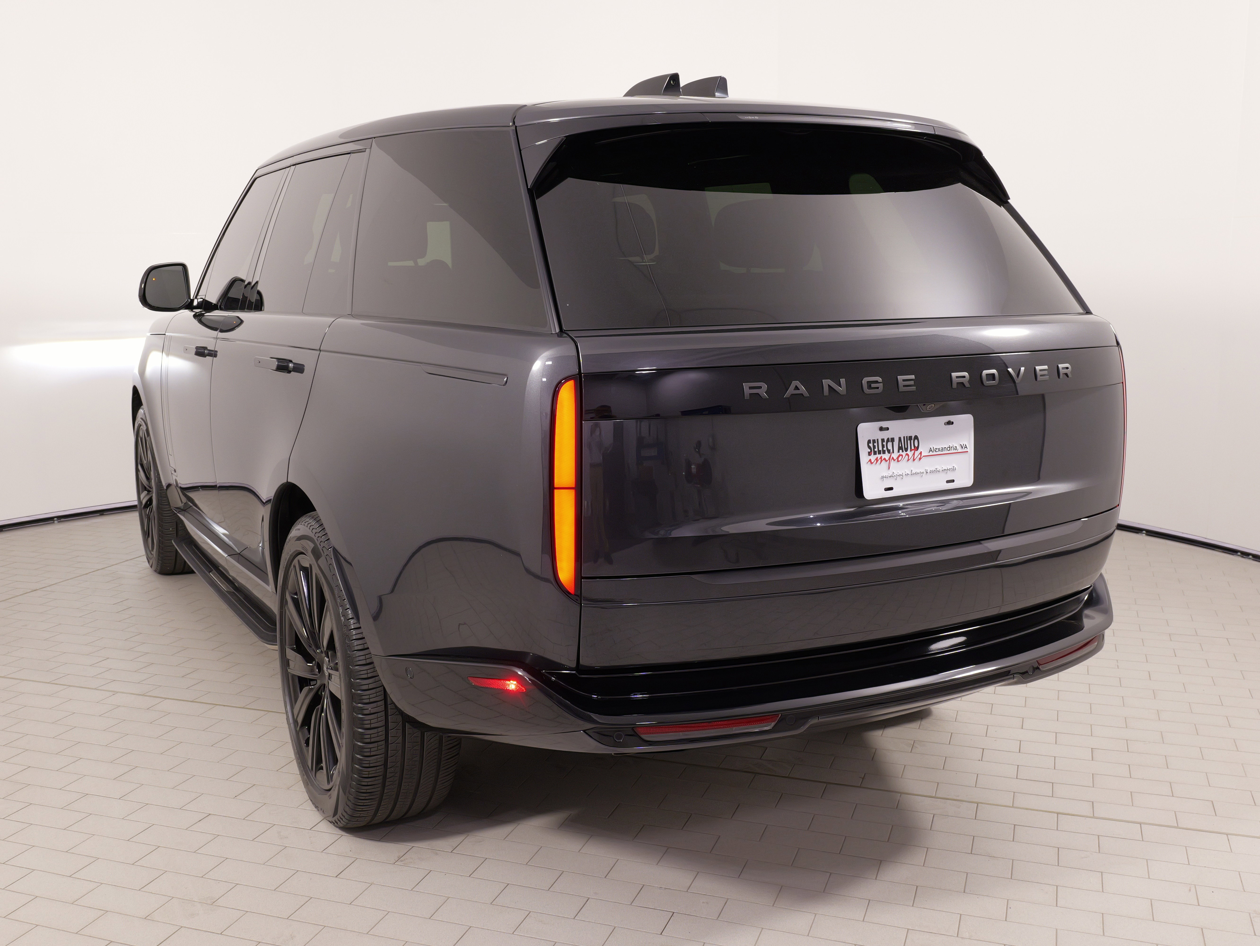 Used 2024 Land Rover Range Rover Autobiography AWD/4WD image 14