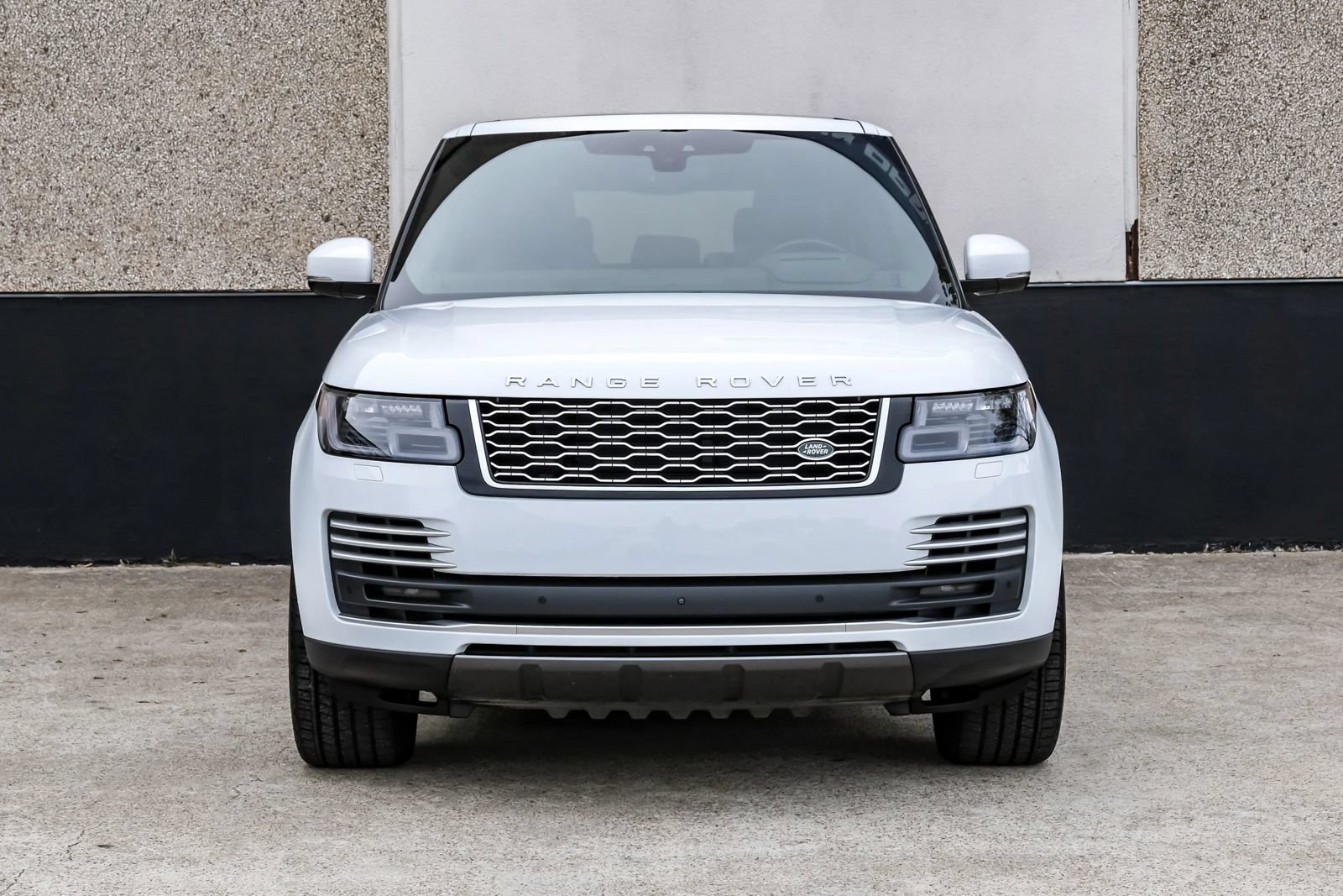Used 2018 Land Rover Range Rover Autobiography AWD/4WD image 2