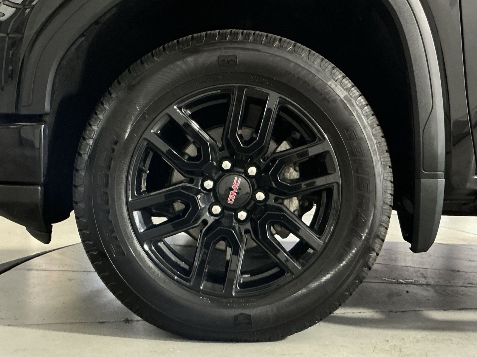 Used 2023 GMC Sierra 1500 Elevation AWD/4WD image 13