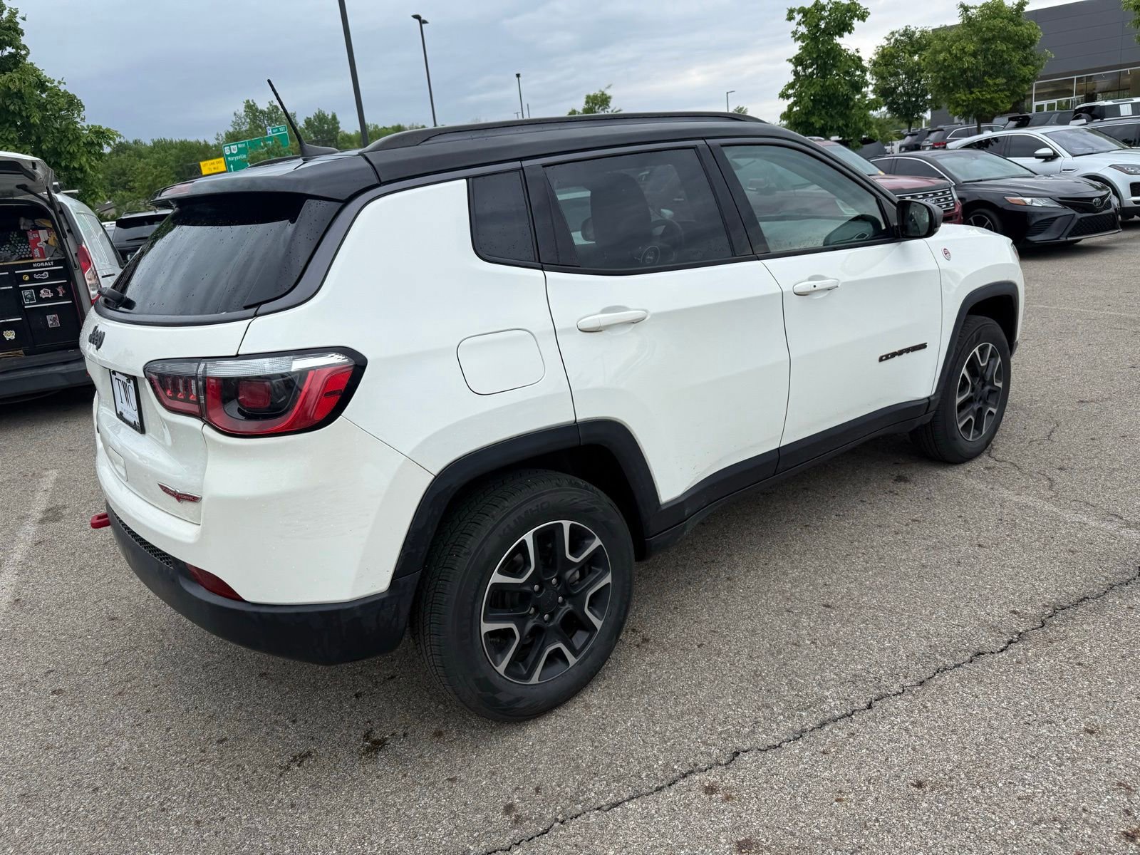 Used 2020 Jeep Compass Trailhawk w/ Cold Weather Group AWD/4WD image 5