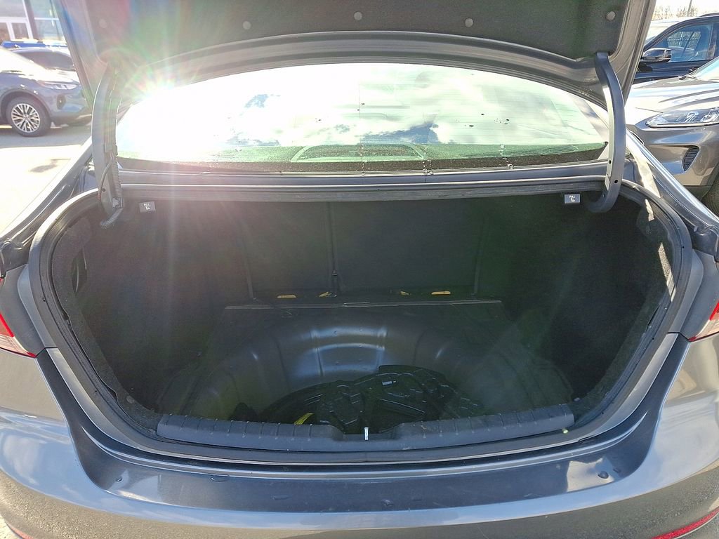 Used 2018 Hyundai Elantra SEL image 30