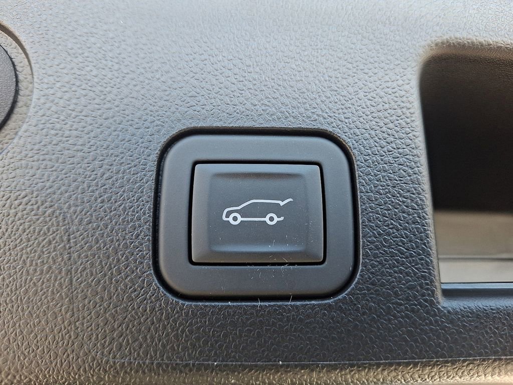 Used 2026 Chevrolet Equinox ACTIV w/ Safety and Technology Package image 29