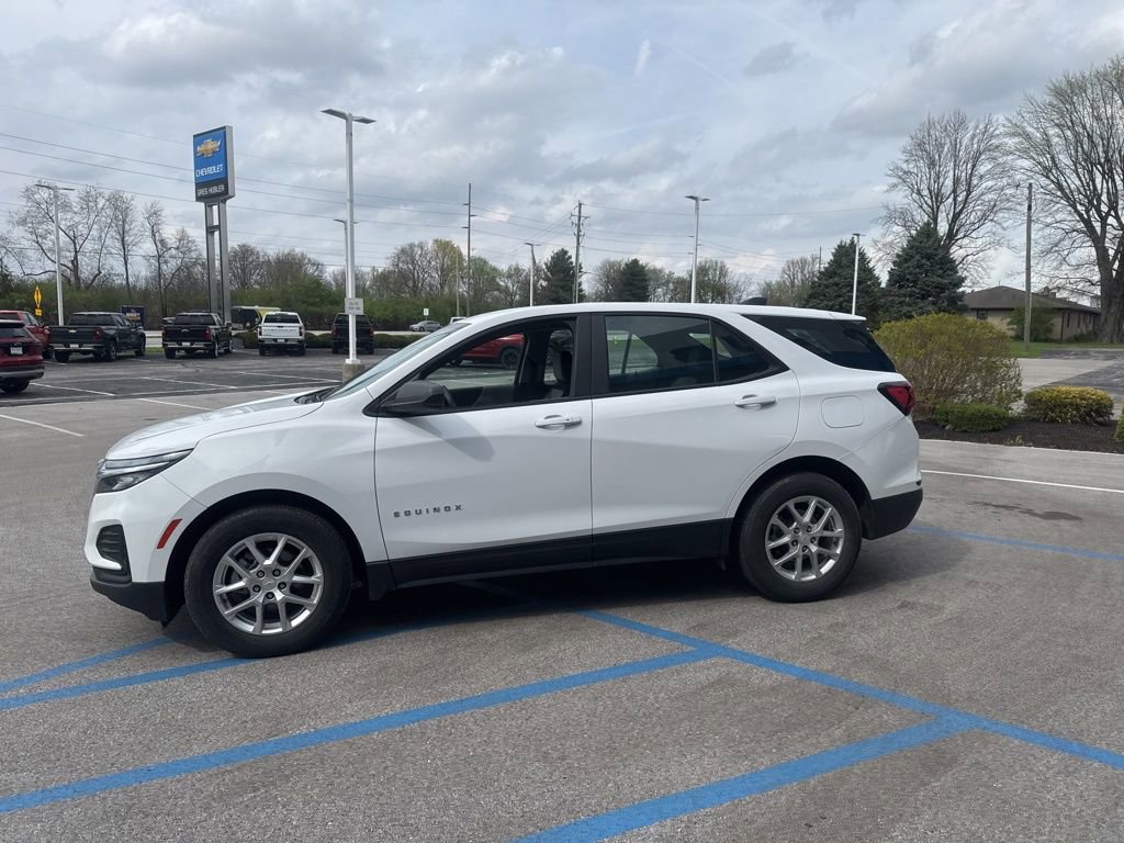 Used 2024 Chevrolet Equinox LS image 7