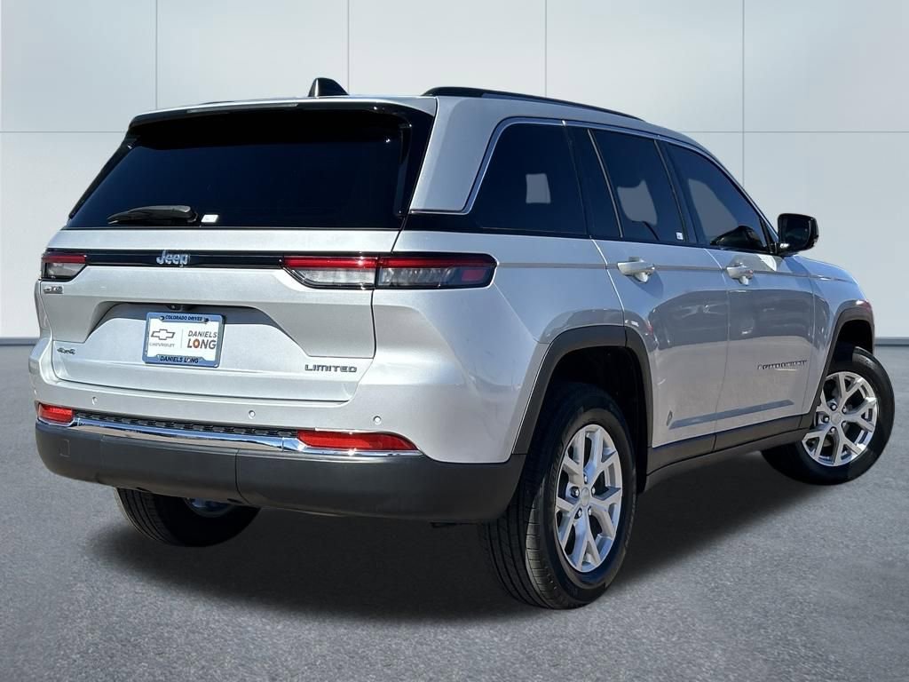 Used 2023 Jeep Grand Cherokee Limited w/ Trailer Tow Prep Group (B) image 2