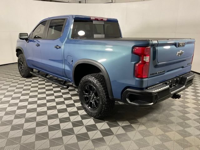 Used 2024 Chevrolet Silverado 1500 ZR2 w/ Technology Package AWD/4WD image 4