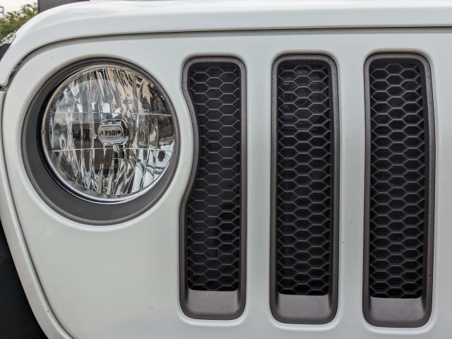 Used 2021 Jeep Wrangler Rubicon AWD/4WD image 10